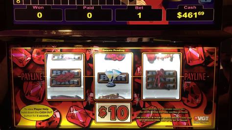 Hot Red Ruby Slot Machine .